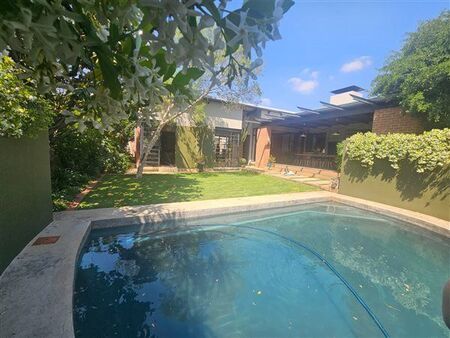 4 Bedroom House in Midlands Estate