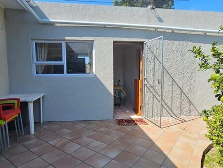 Bachelor apartment in Framesby