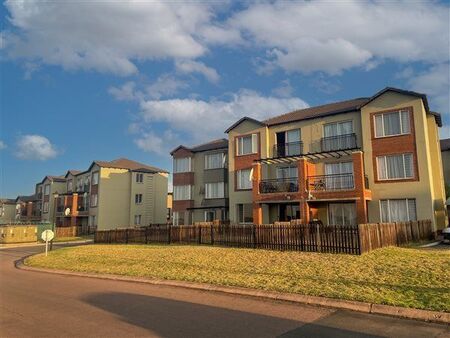 2 Bedroom Apartment in Montana Park