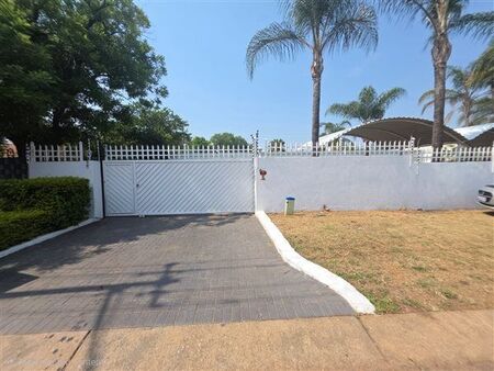 Studio apartment in Queenswood