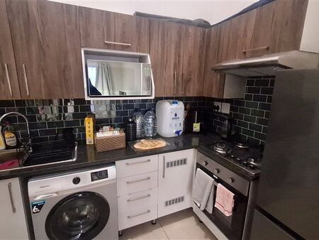 1 Bedroom Apartment in Linbro Park