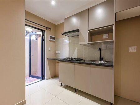 2 Bedroom Flat in Bryanston