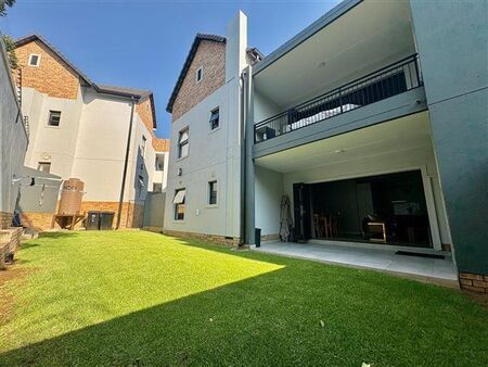 3 Bedroom Apartment in Ferndale