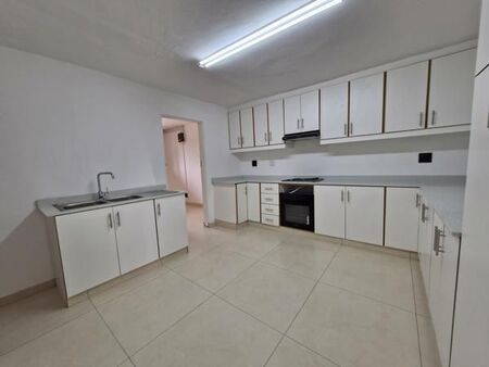 3 Bedroom Apartment in Umhlatuzana