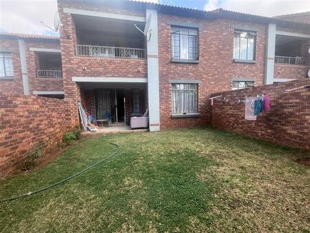 2 Bedroom Apartment in Mooikloof Ridge