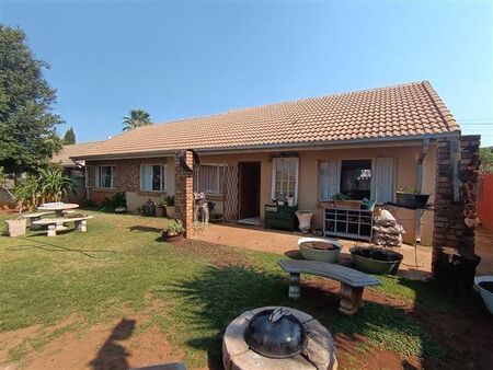 3 Bedroom House in Rayton