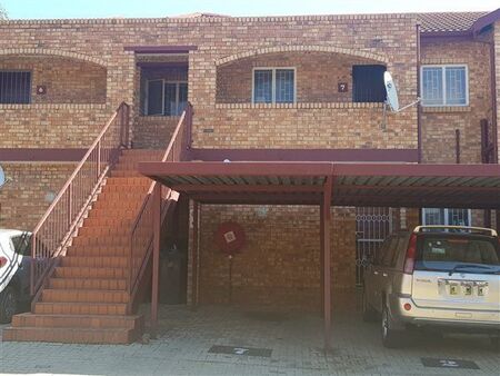 2 Bedroom Apartment in Newlands