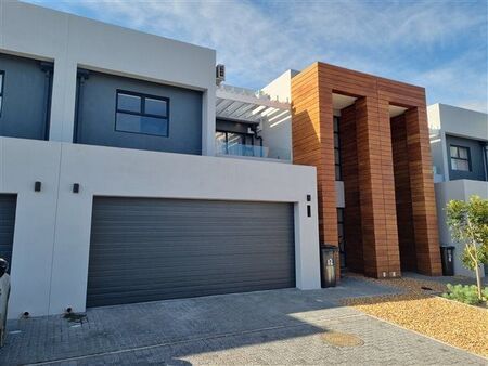 4 Bedroom Duplex in Sandown