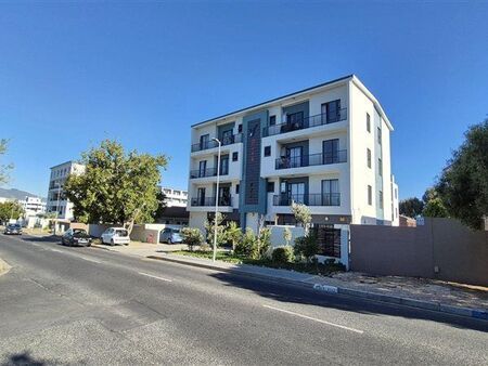 2 Bedroom Apartment in Table View