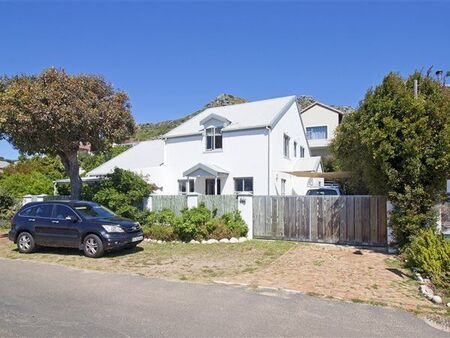 3 Bedroom House in Kommetjie