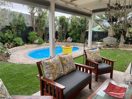 2 Bedroom House in Milkwood Park