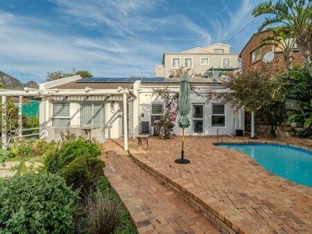 3 Bedroom House in Hout Bay and surrounds