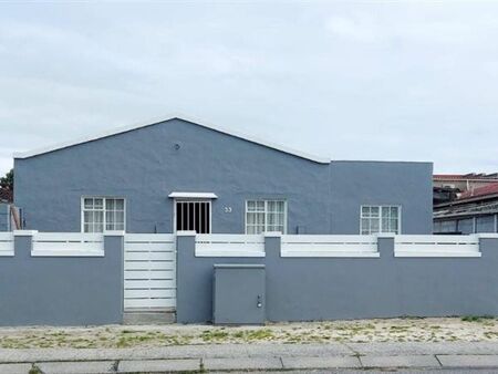 3 Bedroom House in New Woodlands