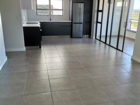 2 Bedroom Apartment in Somerset West Central