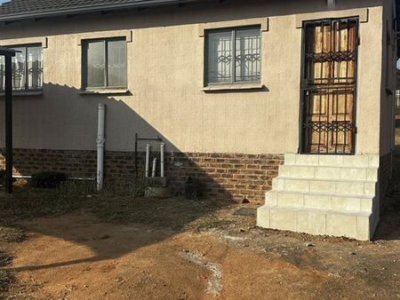 2 Bedroom House in Karino