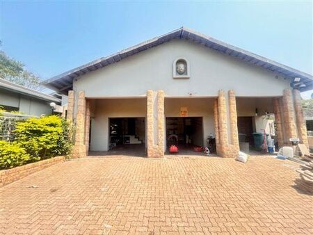 4 Bedroom House in Meer En See
