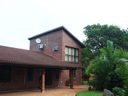 4 Bedroom House in Meer En See