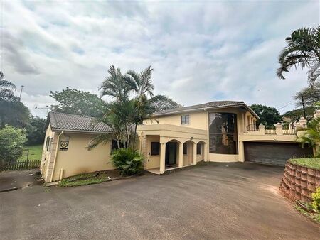 4 Bedroom House in Sunningdale