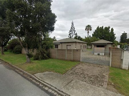 1 Bedroom Apartment in George South