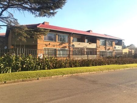 2 Bedroom flat to rent in Florida, Roodepoort