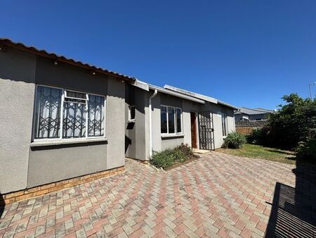 2 Bedroom house to rent in Cosmo City, Roodepoort