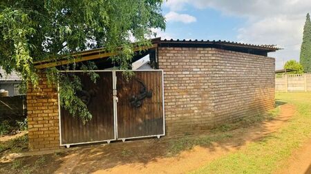 1 Bedroom bachelor to rent in Duvha Park, Witbank