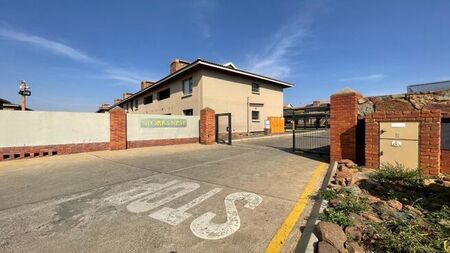 3 Bedroom townhouse - sectional to rent in Albertsdal, Alberton