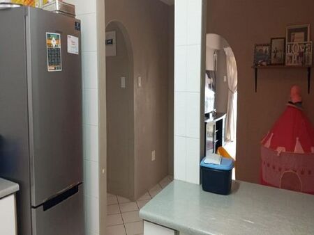 3 Bedroom flat to rent in Athlone Park, Amanzimtoti