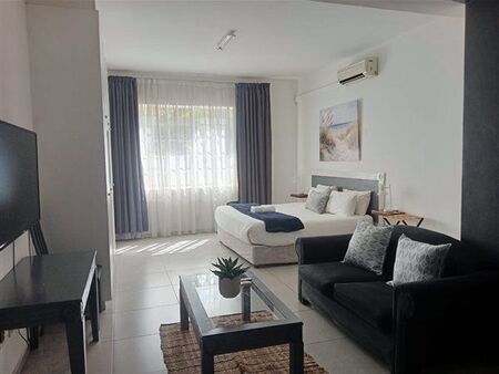 Studio Apartment in Rosebank