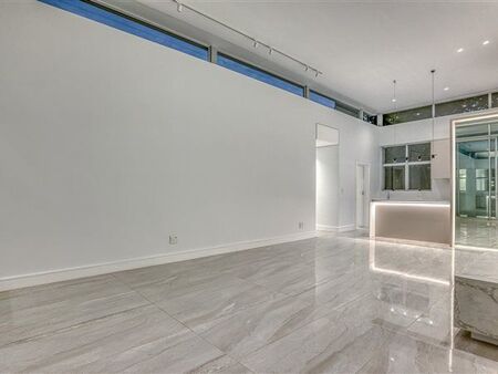 3 Bedroom Apartment in Melrose Estate