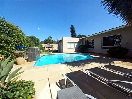 1 Bedroom Garden Cottage in Blairgowrie