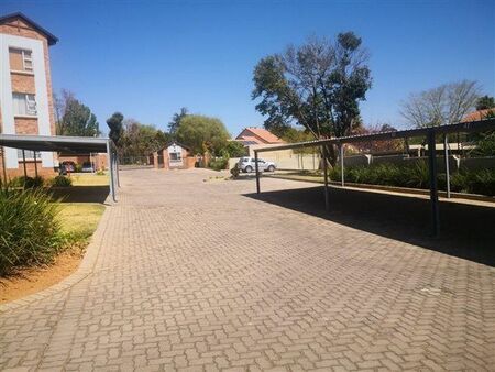2 Bedroom Apartment in Randpark Ridge