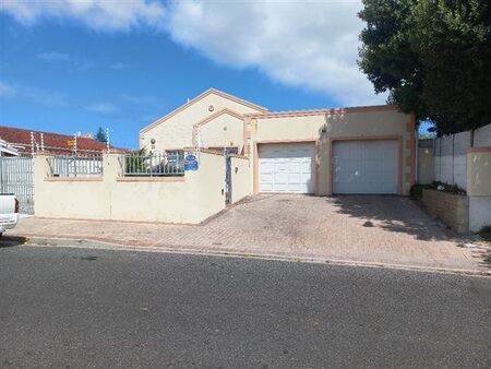 3 Bedroom House in Retreat