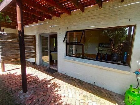 2 Bedroom Apartment in Pringle Bay