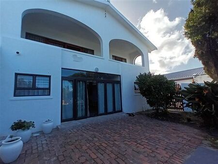 2 Bedroom Apartment in Voelklip