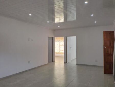 4 Bedroom House in Heiderand