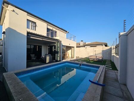3 Bedroom House in Parklands North