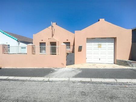 2 Bedroom House in Mitchells Plain