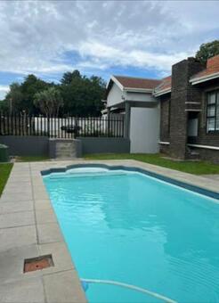 4 Bedroom House in Ferndale