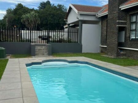 4 Bedroom House in Ferndale