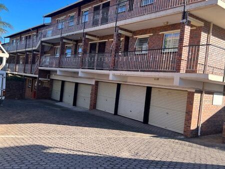 2 Bedroom Flat in Randburg Central