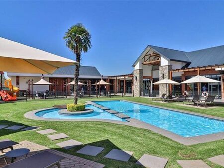 3 Bedroom Apartment in Olivedale