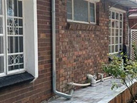 3 Bedroom Apartment in Kensington