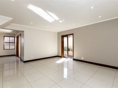 3 Bedroom House in Dainfern