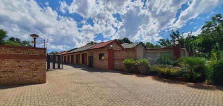 2 Bedroom Townhouse in Meyerton Central