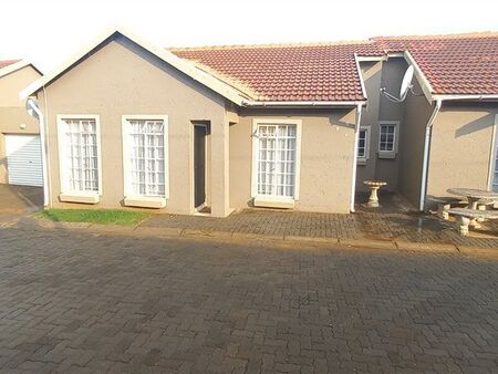 3 Bedroom Townhouse in Heidelberg Central