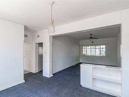 2 Bedroom Apartment in Selection Park