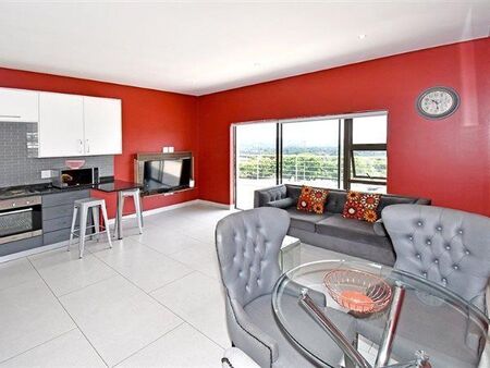 2 Bedroom Apartment in Dania park