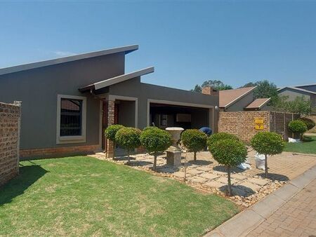 3 Bedroom House in Nortons Home Estate