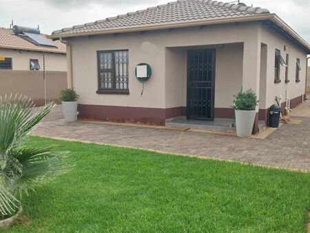 3 Bedroom House in Dawnpark